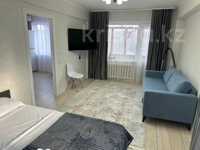 1-комнатная квартира · 36 м² · 2/5 этаж, Бурова 12 — Волна магазин за 15 000 ₸ в Усть-Каменогорске