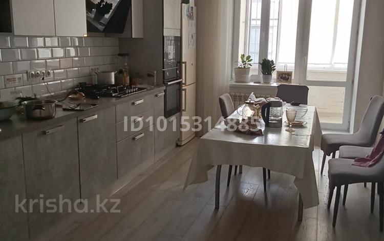 3-комнатная квартира · 100 м² · 6/6 этаж, мкр Женис за 43 млн ₸ в Уральске — фото 2