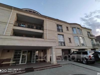 4-комнатная квартира, 245 м², 2/3 этаж, Достык 300/60 — курмет за 215 млн 〒 в Алматы