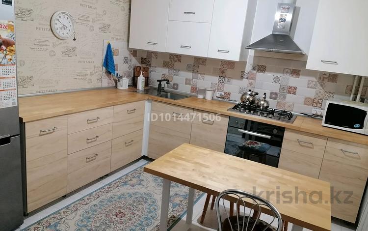 3-бөлмелі пәтер · 72.1 м² · 3/5 қабат, Астана ш/а. 26, бағасы: 28 млн ₸ в Уральске, мкр Астана — фото 2