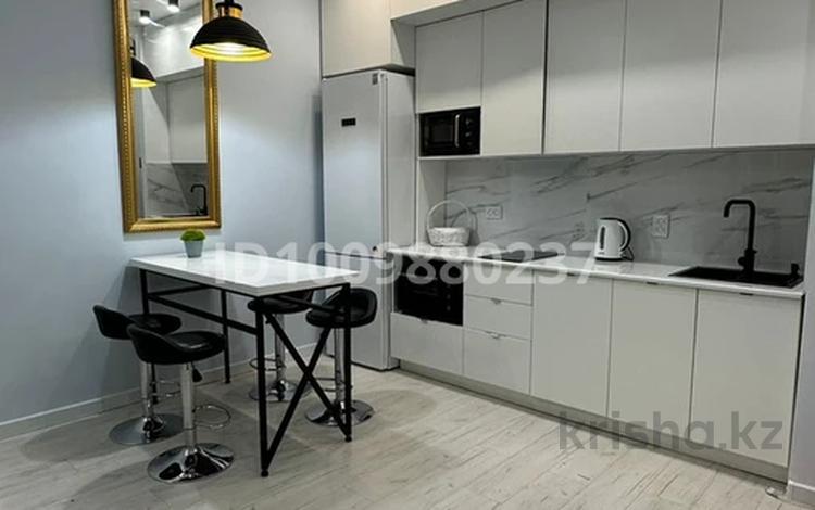 1-бөлмелі пәтер · 41 м² · 6/9 қабат, мкр Юго-Восток, Пр. Шахтеров 68, бағасы: 26 млн ₸ в Караганде, Казыбек би р-н — фото 2