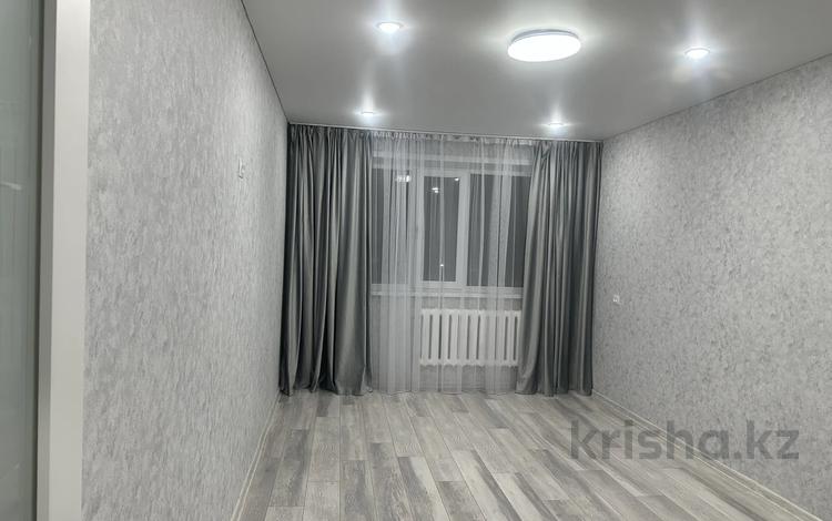 2-комнатная квартира · 48 м² · 2/5 этаж, Майкудук, 16й микрорайон 33 за 12.9 млн 〒 в Караганде, Алихана Бокейханова р-н — фото 2