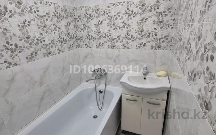 2-комнатная квартира · 48.1 м² · 3/5 этаж, мкр Юго-Восток Сатыбалдина 1 — ТД Раха, Больница им. Макажанова за 17.5 млн 〒 в Караганде, Казыбек би р-н — фото 2