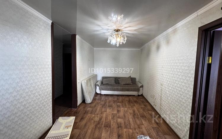 2-комнатная квартира · 43 м² · 4/4 этаж, мкр Михайловка , Сейфулина 20 за 12 млн ₸ в Караганде, Казыбек би р-н — фото 2