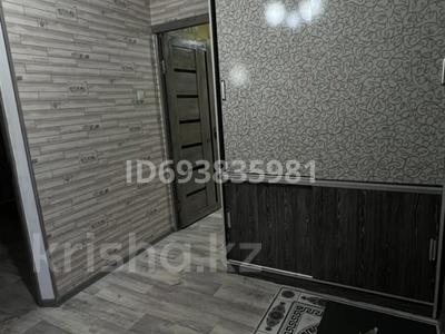 Продажа квартир в Туркестанской обл.: 3-комнатная квартира · 70 м² · 1/2 этаж, Қасымова 11 — Ботакөздің арт жағы за 14 млн 〒 3-комнатная квартира · 70 м² · 1/2 этаж, Қасымова 11 — Ботакөздің арт жағы за 14 млн 〒 в Шардара