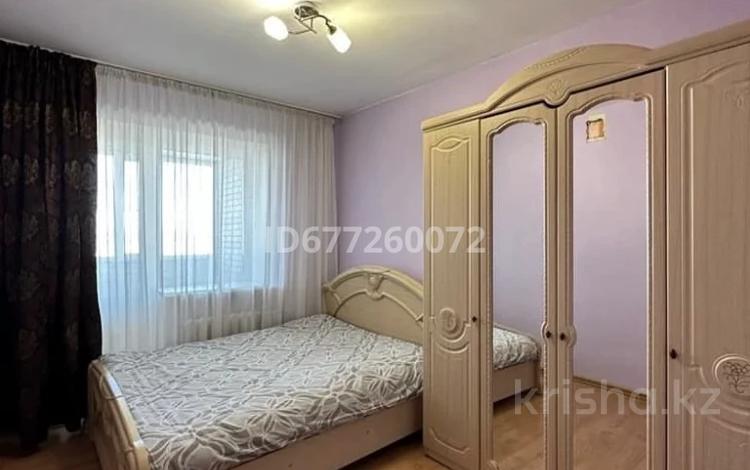 2-бөлмелі пәтер, 65 м², 2/5 қабат тәулігіне, Ауэзова — Ауэзова, бағасы: 7 500 〒 в Семее — фото 29