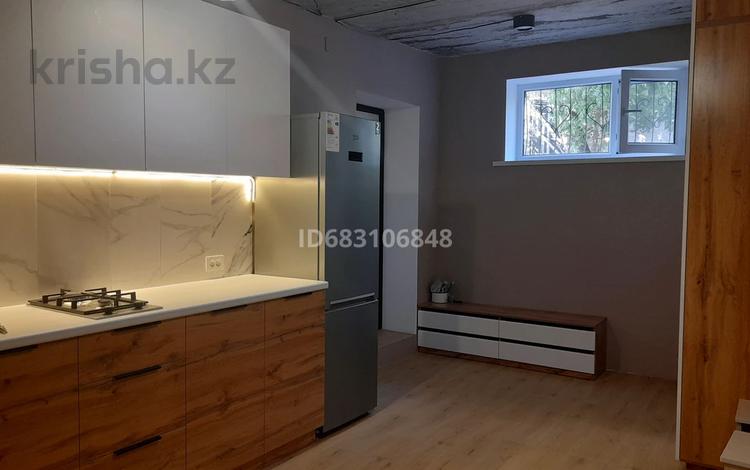 1-комнатная квартира · 30 м² · 1/2 этаж, Мамытова — проспект Республики за 150 000 ₸ в Шымкенте, Абайский р-н — фото 2