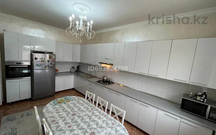Отдельный дом • 4 комнаты • 192 м² • 10 сот., Корганбаева 163 за 42 млн 〒 в Кульсары — фото 2