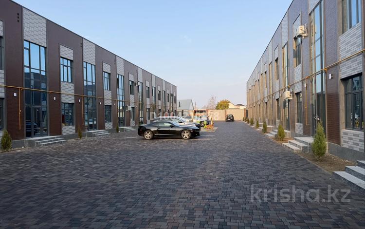 Отдельный дом · 4 комнаты · 155 м² · 35 сот., Койгельди 329 за 50 млн 〒 в Таразе — фото 37