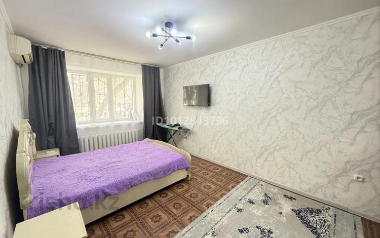 1-комнатная квартира · 31 м² · 1/5 этаж, 8 март 129 за 10 000 ₸ в Уральске — фото 2