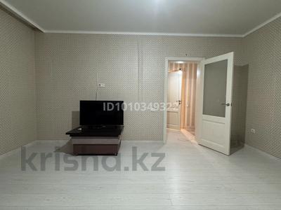 1-бөлмелі пәтер · 40 м² · 9/12 қабат, Ракымжан Кошкарбаев 37, бағасы: 23.5 млн ₸ в Астане, Алматы р-н