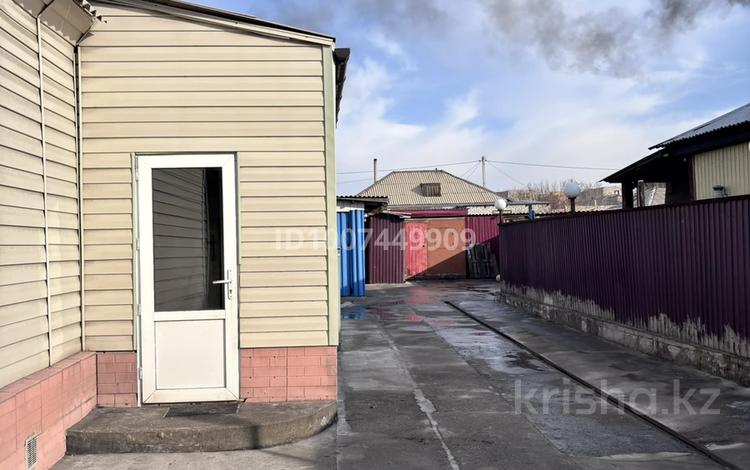Отдельный дом · 3 комнаты · 86 м² · 4 сот., Павлова 156 за 23 млн 〒 в Семее — фото 15
