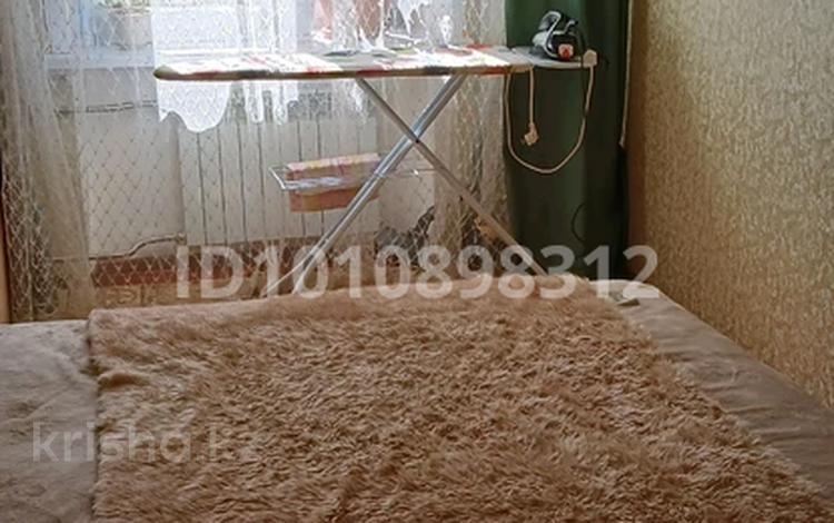 2-бөлмелі пәтер · 45 м² · 2/5 қабат, 4 микрорайон 15, бағасы: 10 млн ₸ в Риддере — фото 2