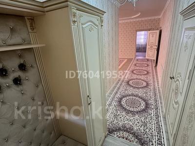Продажа домов и дачи в Шымкенте: Часть дома · 6 комнат · 182 м² · 8 сот., мкр Бозарык 121А — Шах магазин за 42 млн 〒 Часть дома · 6 комнат · 182 м² · 8 сот., мкр Бозарык 121А — Шах магазин за 42 млн 〒 в Шымкенте, Абайский р-н