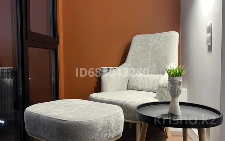 2-комнатная квартира · 74 м² · 4/9 этаж, Абая 244 за 35 000 ₸ в Уральске — фото 2