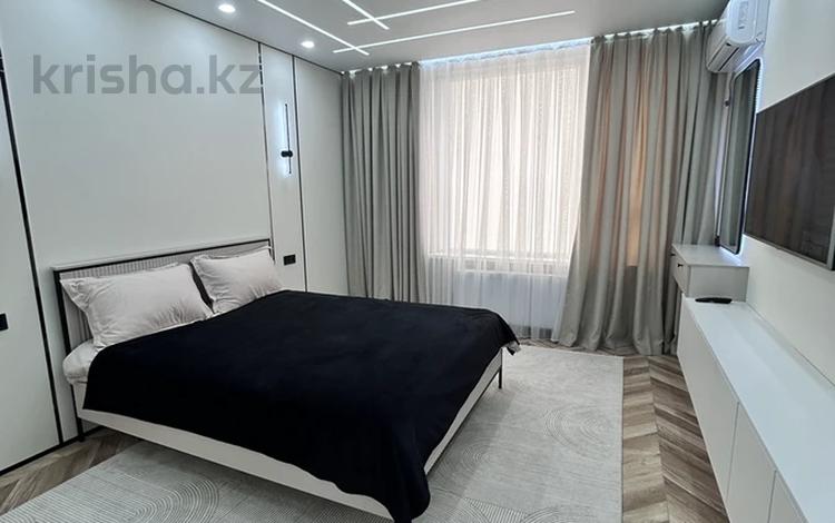 1-комнатная квартира · 60 м² · 9/9 этаж, мкр Нурсая, Абулхайр-хана 69/3 за 20 000 ₸ в Атырау — фото 2