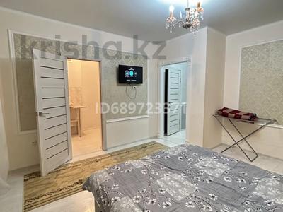 1-комнатная квартира · 76 м², 17-й мкр, 16-й мкр 90 за 3 000 ₸ в Актау