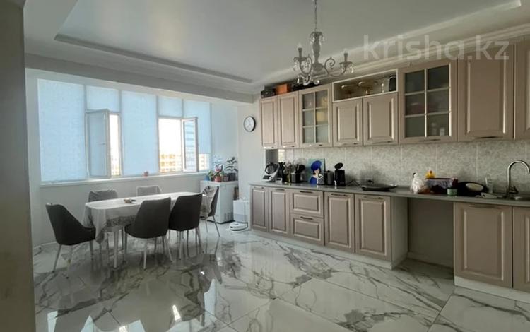 3-комнатная квартира · 116 м² · 10/16 этаж, 17-й мкр 3 за 38 млн ₸ в Актау — фото 2