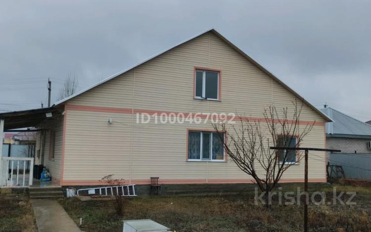 Отдельный дом · 6 комнат · 220 м² · 10 сот., Дастур 25 — Возле школы 69 за 30 млн 〒 в Актобе, жилой массив Жанаконыс — фото 2