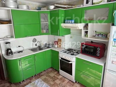 3-комнатная квартира · 67 м² · 1/5 этаж, Юность 39 за 180 000 ₸ в Семее