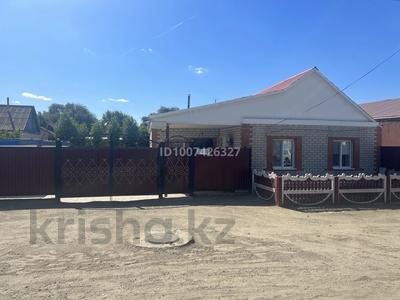 Отдельный дом · 3 комнаты · 91.2 м² · 6.5 сот., Султанмахмут Торайгырова 83 за 32 млн ₸ в Актобе, мкр Москва
