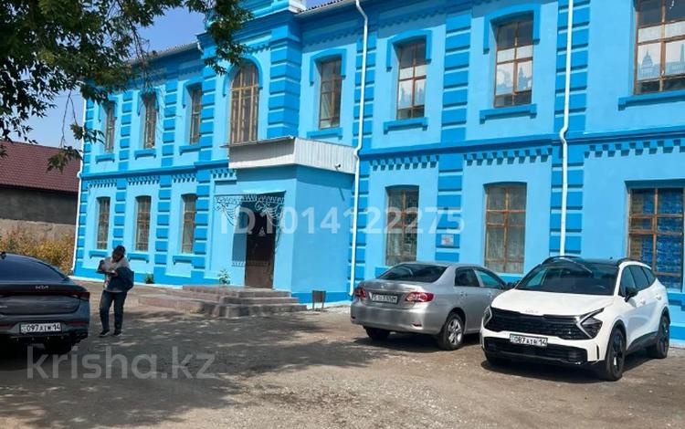 Кеңселер, дүкендер мен бутиктер, қоймалар, сұлулық салондары, медорталықтар мен дәріханалар, білім орталықтары, ойын-сауық · 1120 м², бағасы: 300 млн ₸ в Павлодаре — фото 2