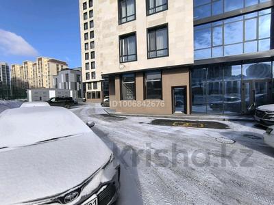 Офисы, магазины и бутики, склады, салоны красоты, фитнес и спорт, медцентры и аптеки, образование, кабинеты и рабочие места, студии · 63 м² за 400 000 〒 в Астане, Есильский р-н