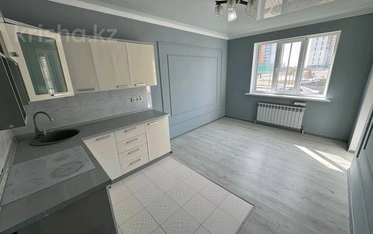 3-комнатная квартира, 53 м², 1/9 этаж, Аль фараби 34/1