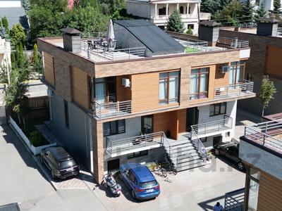 4-бөлмелі пәтер · 140 м² · 2/3 қабат, Асета Найманбаева 12 — Жамал Омаровой, бағасы: 850 000 ₸ в Алматы, Медеуский р-н