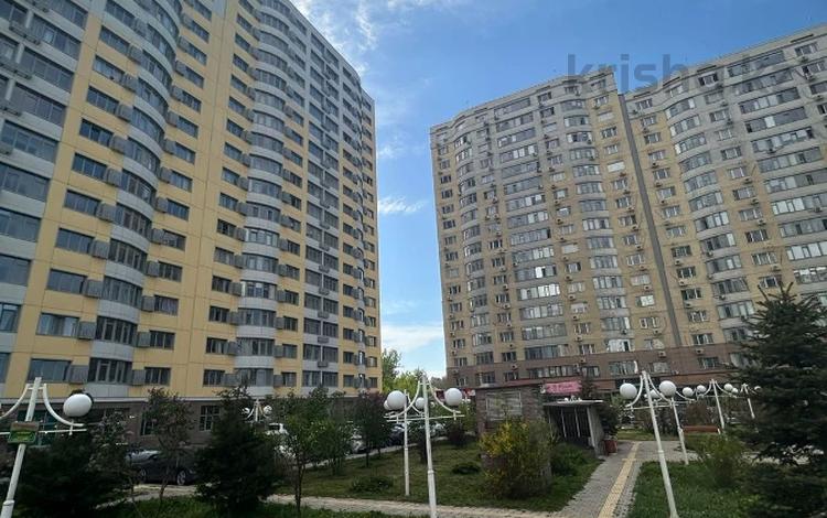 2-комнатная квартира, 79.8 м², 13/17 этаж, Навои за 43 млн 〒 в Алматы, Ауэзовский р-н — фото 2