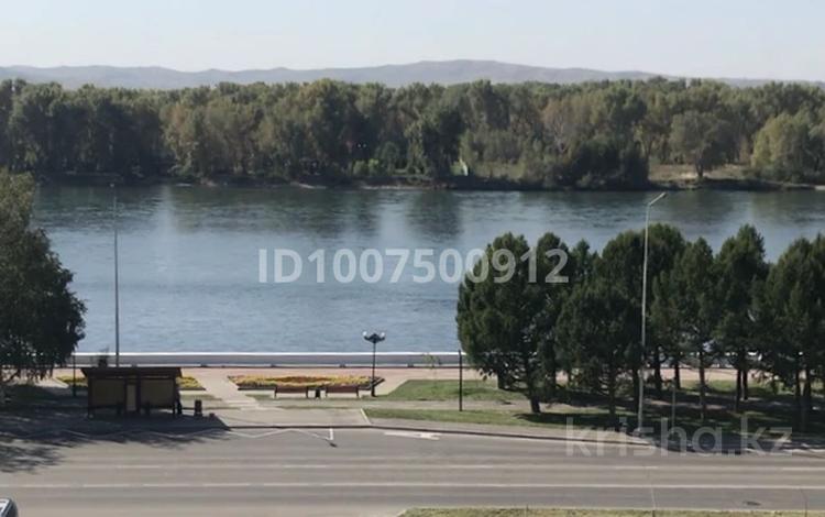 2-бөлмелі пәтер · 56 м² · 6/9 қабат, Набережная Славского 44, бағасы: 38.9 млн ₸ в Усть-Каменогорске — фото 29