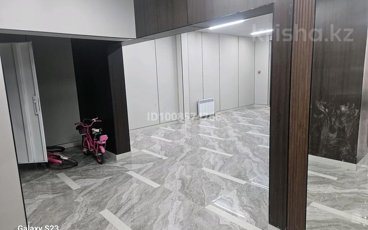 1-бөлмелі пәтер · 45 м² · 8/14 қабат, Селевина 35/3, бағасы: 20 млн ₸ в Семее — фото 3