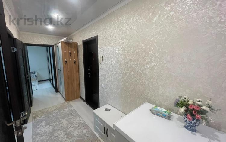 2-комнатная квартира · 53.8 м² · 1/9 этаж, мкр Юго-Восток, гульдер 1 за 22.6 млн ₸ в Караганде, Казыбек би р-н — фото 2
