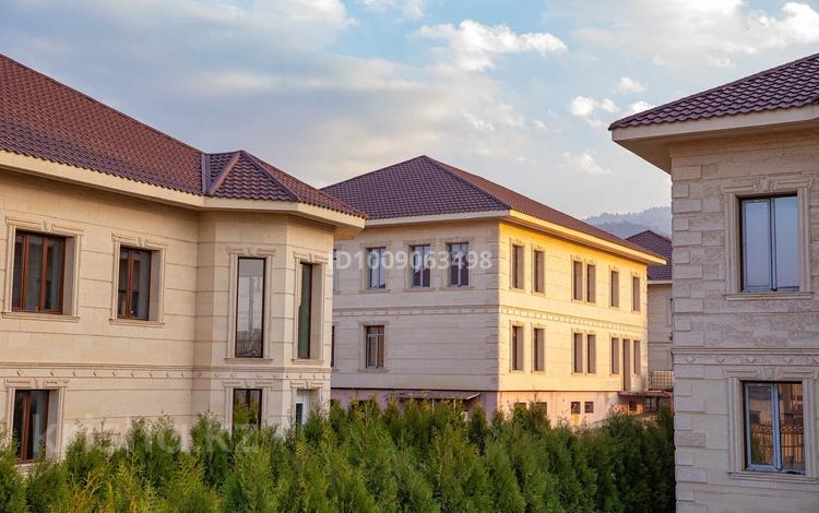 Отдельный дом · 7 комнат · 627 м² · 8 сот., мкр Ерменсай 114 — Талапты за 250 млн 〒 в Алматы, Бостандыкский р-н — фото 2