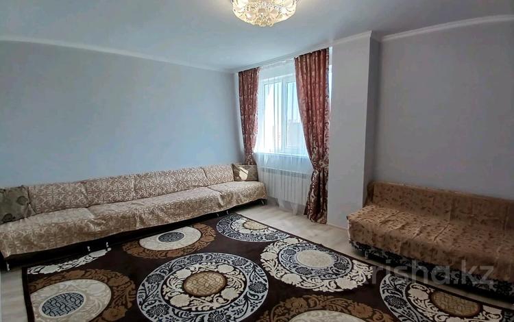 2-комнатная квартира, 67 м², 6/9 этаж помесячно, Момышулы 43 за 200 000 〒 в Астане, Алматы р-н — фото 2