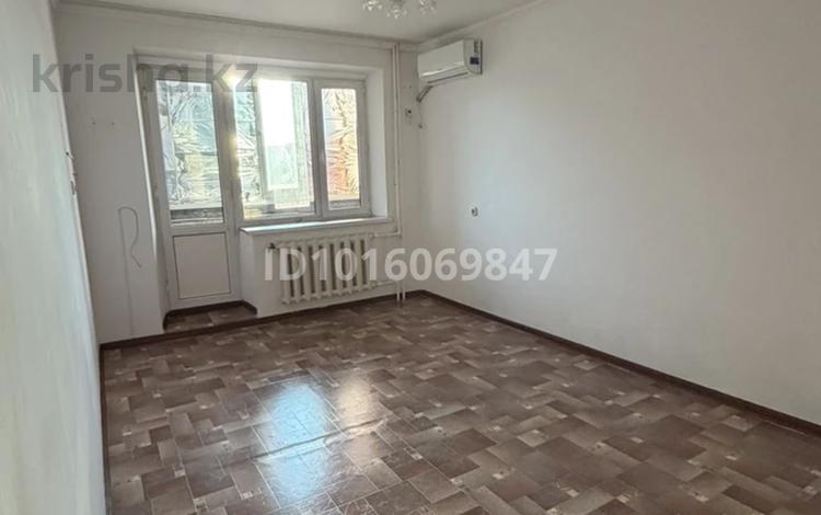 1-бөлмелі пәтер · 35 м² · 4/5 қабат, Қонаев ш/а. 23 — 6 мкрн, бағасы: 160 000 ₸ в Уральске, мкр Кунаева — фото 2