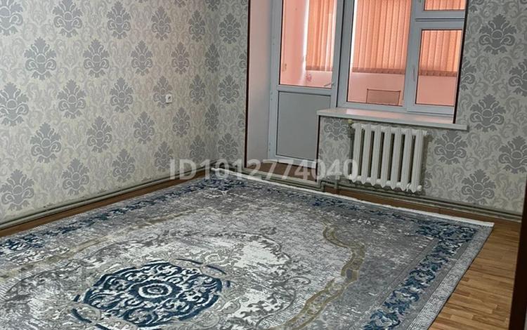 3-комнатная квартира · 74 м² · 3/5 этаж, Астана 2 81в — Астана микрарайонынан үш бөлмелі квартира жалға беріледі. ұзақ тұратын тұрақты адамдар керек. за 160 000 ₸ в  — фото 2