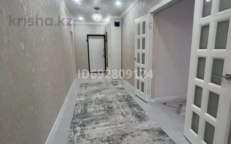 3-комнатная квартира, 117 м², 1/5 этаж, 19-й мкр 14