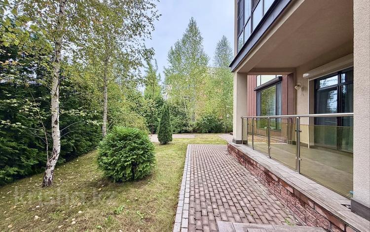 4-бөлмелі пәтер · 172.9 м² · 1/3 қабат, Улытау 180/8, бағасы: 350 млн ₸ в Алматы, Бостандыкский р-н — фото 2