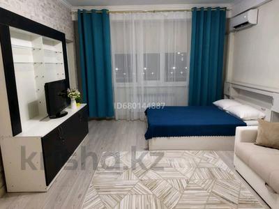 1-бөлмелі пәтер · 53 м² · 3/9 қабат, 17-ш/а. — Халык арена, бағасы: 15 000 ₸ в Актау, 17-й мкр