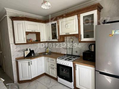 2-комнатная квартира · 55 м² · 2/5 этаж, ул. Докучаева 7 за 23 млн 〒 в Семее, Красный Кордон