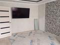 2-бөлмелі пәтер · 52 м² · 4/9 қабат, Курмангазы 108 — 7 школа, бағасы: 18 млн ₸ в Уральске, мкр Школьник