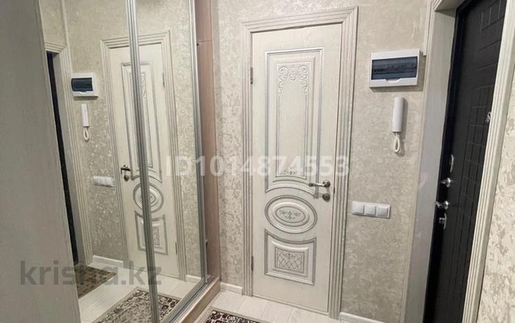 2-комнатная квартира · 47 м² · 4/10 этаж, мкр Аксай-5 25 за 40 млн ₸ в Алматы, Ауэзовский р-н — фото 2