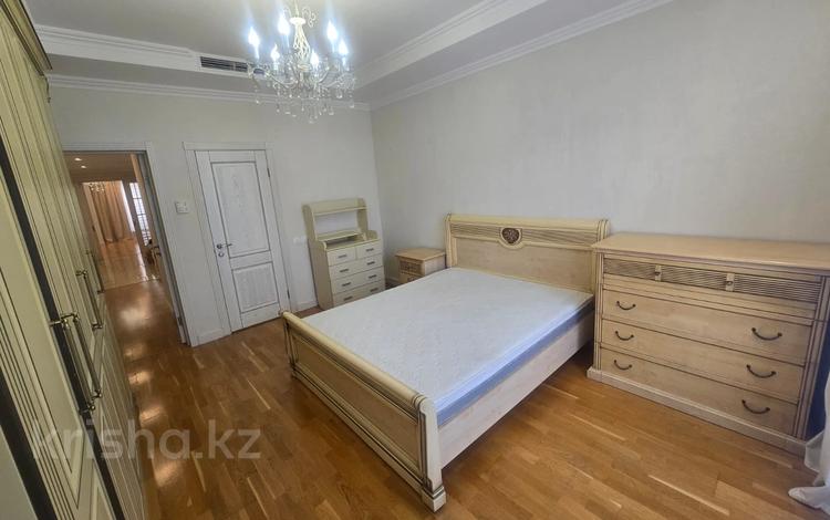 4-бөлмелі пәтер · 146 м² · 10/15 қабат, Наурызбай батыра 50 — Жибек Жолы, бағасы: 170 млн ₸ в Алматы, Алмалинский р-н — фото 2