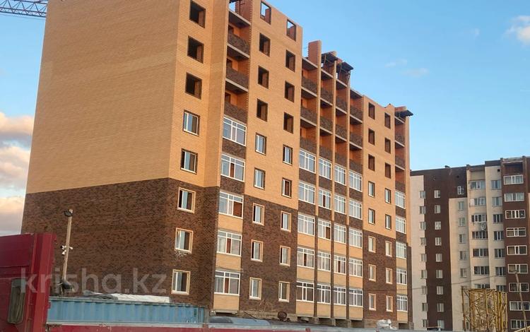 2-комнатная квартира, 47.7 м², 6/9 этаж, сарыарка 18б за ~ 12.6 млн 〒 в Кокшетау — фото 2