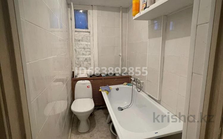 3-бөлмелі пәтер · 60 м² · 1/2 қабат, Аманжолова 3, бағасы: 17 млн ₸ в Жезказгане — фото 2