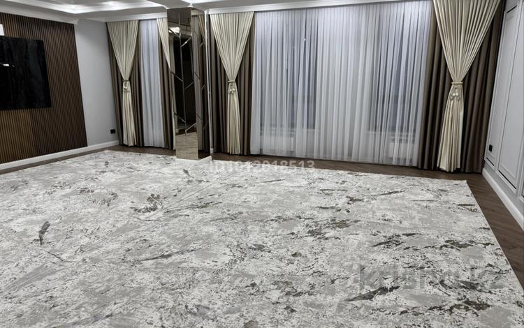 4-комнатная квартира · 156 м² · 3/6 этаж, Пер. Рыспек батыра 19 — Толе Би Рысбек Батыра за 76 млн 〒 в Таразе — фото 2
