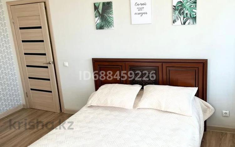 1-комнатная квартира · 50 м², Мангилик ел 50 за 10 000 ₸ в Астане, Есильский р-н — фото 2