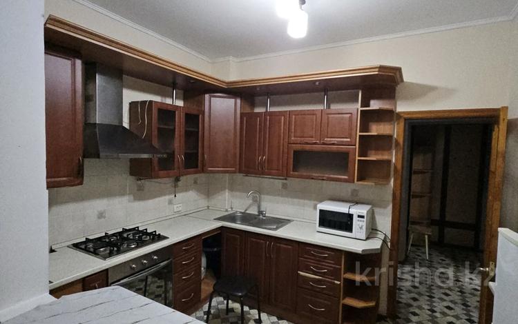 1-комнатная квартира · 40 м² · 4/5 этаж, Сауранбаева — Тынышбаева за 180 000 ₸ в Алматы, Турксибский р-н — фото 2