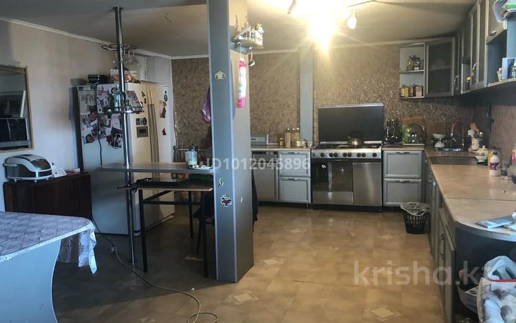 Отдельный дом · 8 комнат · 200 м² · 4.5 сот., Елшибек батыра 123 — Напротив ЕНБЕКШИНСКОГО РОВД за 35 млн ₸ в Шымкенте, Аль-Фарабийский р-н — фото 2
